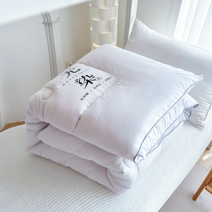91家纺网 家纺一手货源 找家纺 招财狼家纺  2024新款水洗磨毛学生大豆被夏被春秋被多被芯被子 无染 白色