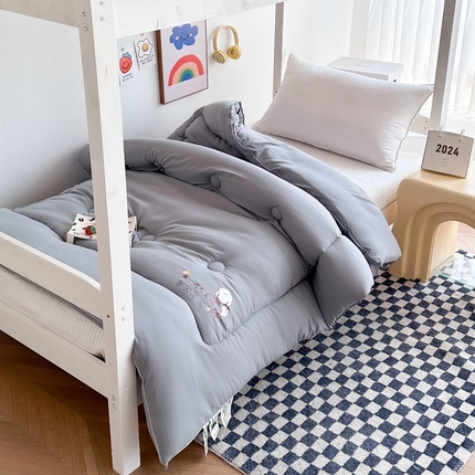 91家纺网 家纺一手货源 找家纺 （总）招财狼家纺  2024新款水洗磨毛学生大豆被夏被春秋被多被芯被子