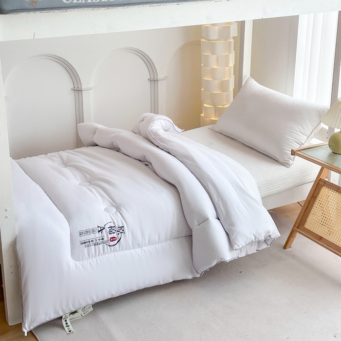 91家纺网 家纺一手货源 找家纺 招财狼家纺  2024新款水洗磨毛学生大豆被夏被春秋被多被芯被子 原棉 白色