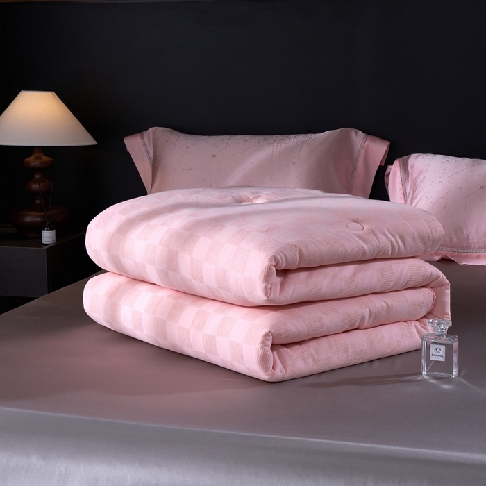 91家纺网 家纺一手货源 找家纺 朴罗 （ 原岚图） 2024新款全棉提花大豆被 粉色大豆被