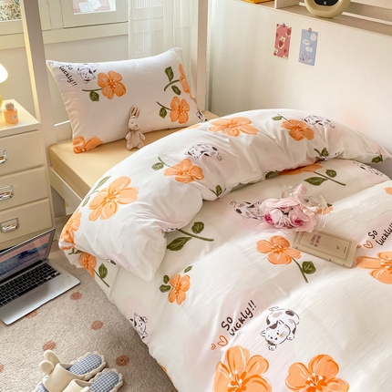 91家纺网 家纺一手货源 找家纺 芷凡家纺 2024新款云朵棉印花学生三件套四件套 爱心猫咪