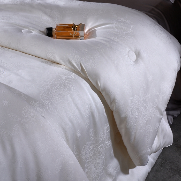 91家纺网 家纺一手货源 找家纺 朴罗 （ 原岚图） 2024新款提花55%含量大豆被 白色提花被