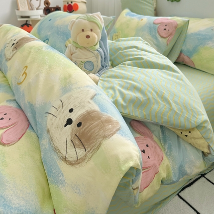 91家纺网 家纺一手货源 找家纺 瑞莱 2024夏季新款13372 全棉印花四件套-卡通系列蜡笔画