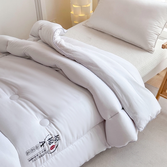 91家纺网 家纺一手货源 找家纺 招财狼家纺  2024新款水洗磨毛学生大豆被夏被春秋被多被芯被子 原棉 白色