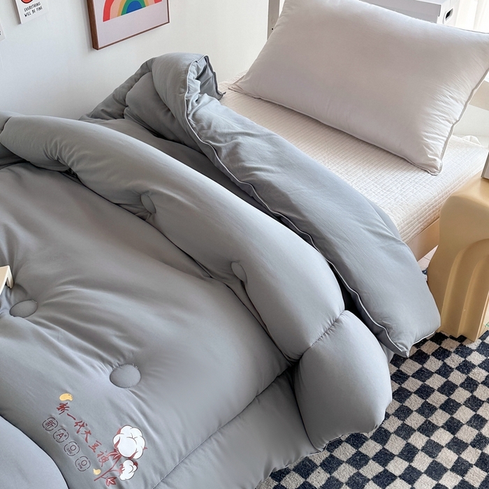 91家纺网 家纺一手货源 找家纺 招财狼家纺  2024新款水洗磨毛学生大豆被夏被春秋被多被芯被子 大豆被 灰色