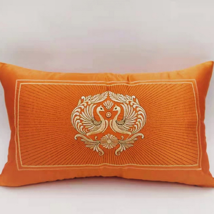 91家纺网 家纺一手货源 找家纺 澜屿 2024新款禅丝高精密刺绣小抱枕头枕芯腰靠枕 吉祥鸟-亮橙