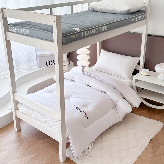 91家纺网 家纺一手货源 找家纺 招财狼家纺  2024新款水洗磨毛学生大豆被夏被春秋被多被芯被子 小爱心 白色