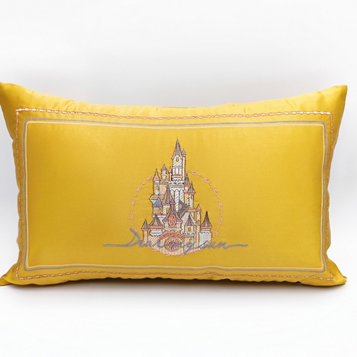 91家纺网 家纺一手货源 找家纺 澜屿 2024新款禅丝高精密刺绣小抱枕头枕芯腰靠枕 梦幻城堡-暖黄