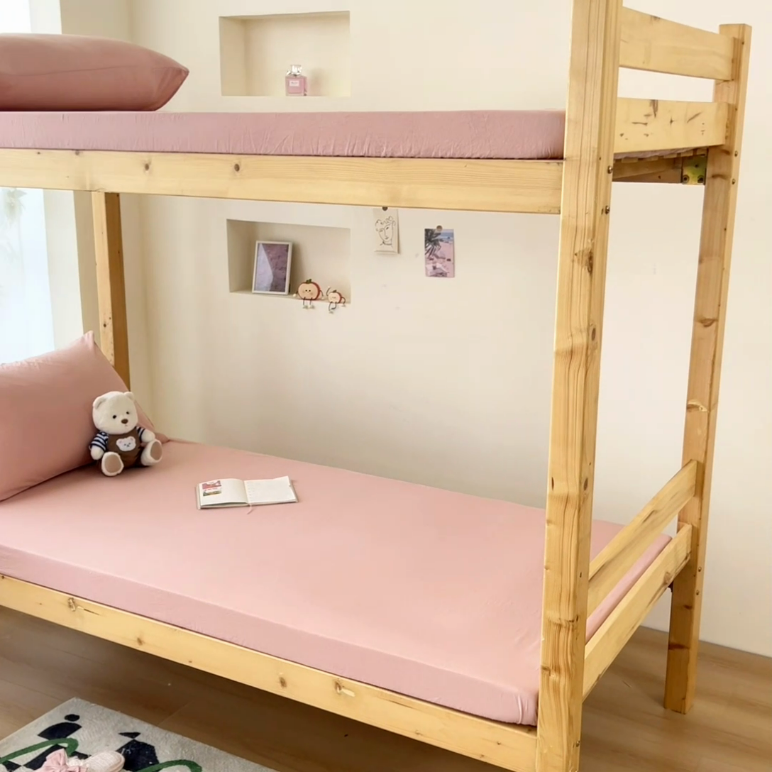 91家纺网 家纺一手货源 找家纺 多品 2024新款水洗棉皱皱纱学生宿舍单床单 栗子粉