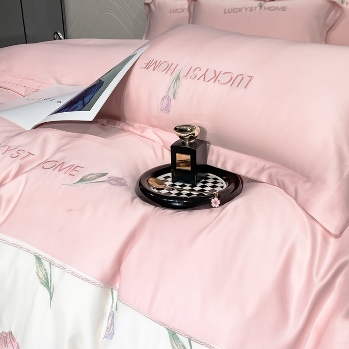 91家纺网 家纺一手货源 找家纺 宜家坊 2024新款天丝双拼刺绣四件套-卡骆驰 樱花粉