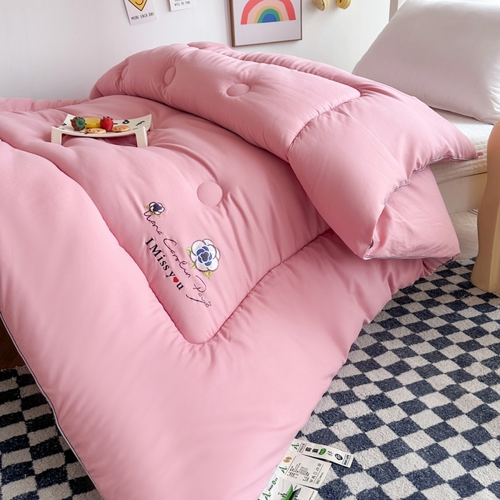 91家纺网 家纺一手货源 找家纺 招财狼家纺  2024新款水洗磨毛学生大豆被夏被春秋被多被芯被子 山茶花 粉色