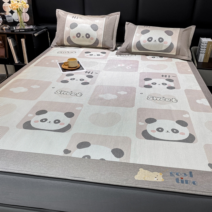 91家纺网 家纺一手货源 找家纺 宜家坊 2024新款A类抗菌数码印花冰藤凉席 床笠款-熊猫格格