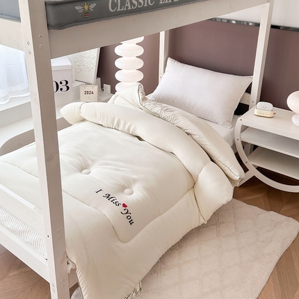 91家纺网 家纺一手货源 找家纺 （总）招财狼家纺  2024新款水洗磨毛学生大豆被夏被春秋被多被芯被子