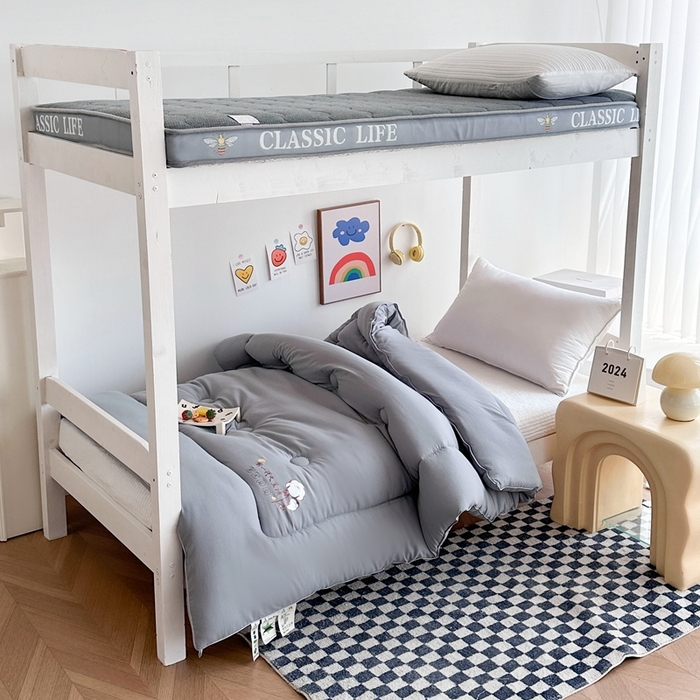 91家纺网 家纺一手货源 找家纺 招财狼家纺  2024新款水洗磨毛学生大豆被夏被春秋被多被芯被子 大豆被 灰色