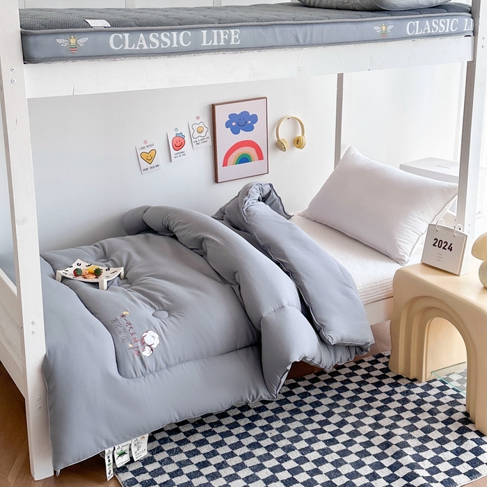 91家纺网 家纺一手货源 找家纺 招财狼家纺  2024新款水洗磨毛学生大豆被夏被春秋被多被芯被子 大豆被 灰色