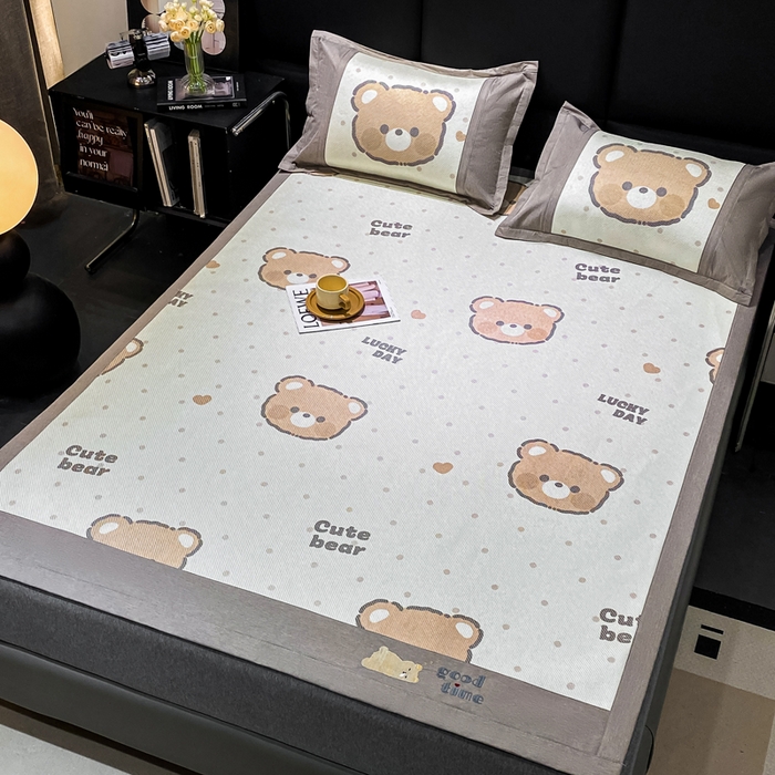 91家纺网 家纺一手货源 找家纺 宜家坊 2024新款A类抗菌数码印花冰藤凉席 床席款-幸运熊