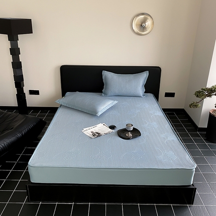 91家纺网 家纺一手货源 找家纺 （总）可恩欣 2025爆款A类抗菌轻奢凉感PE提花软席凉席床笠款条席款