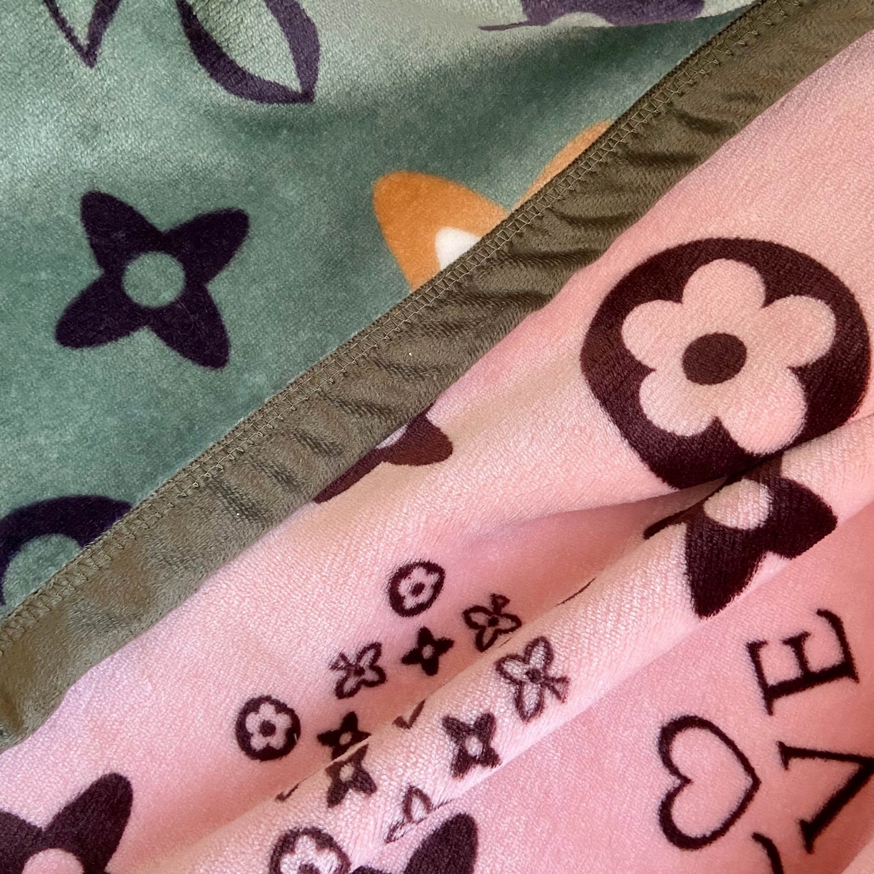 91家纺网 家纺一手货源 找家纺 卡奥家纺 2024新款双层AB版云貂绒毛毯法莱绒休闲盖毯沙发毯空调毯子 罗芙