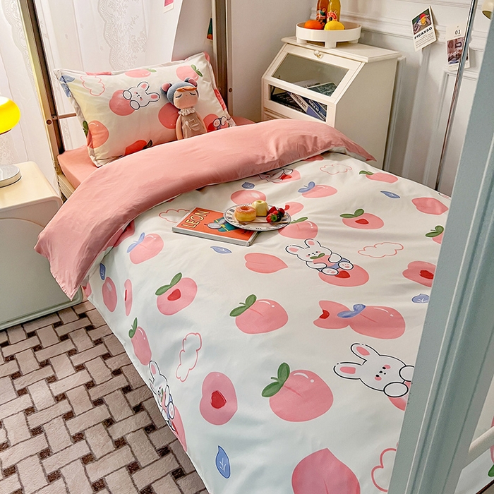 91家纺网 家纺一手货源 找家纺 港岛妹妹 2024新款芦荟棉印花四件套四件套学生床宿舍图 元气桃桃