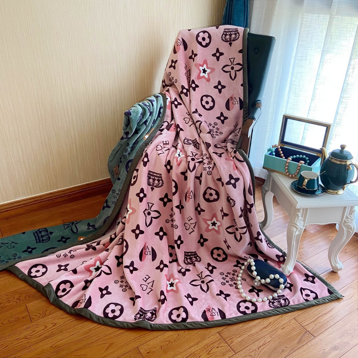 91家纺网 家纺一手货源 找家纺 卡奥家纺 2024新款双层AB版云貂绒毛毯法莱绒休闲盖毯沙发毯空调毯子 罗芙