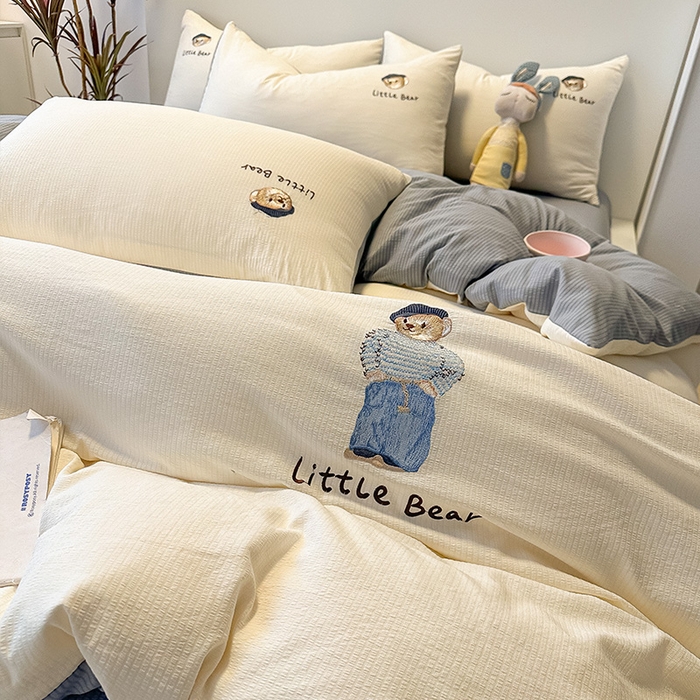 91家纺网 家纺一手货源 找家纺 眠帛家居 2024新款水洗棉提花刺绣四件套-熊先生 熊先生-奶杏