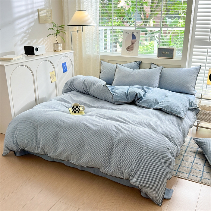 91家纺网 家纺一手货源 找家纺 晚依家纺 2024新款全棉色织水洗棉贝壳边绣三角针工艺四件套--单被套 遇见-浅蓝