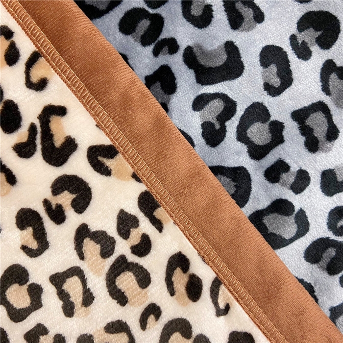 91家纺网 家纺一手货源 找家纺 卡奥家纺 2024新款双层AB版云貂绒毛毯法莱绒休闲盖毯沙发毯空调毯子 豹点