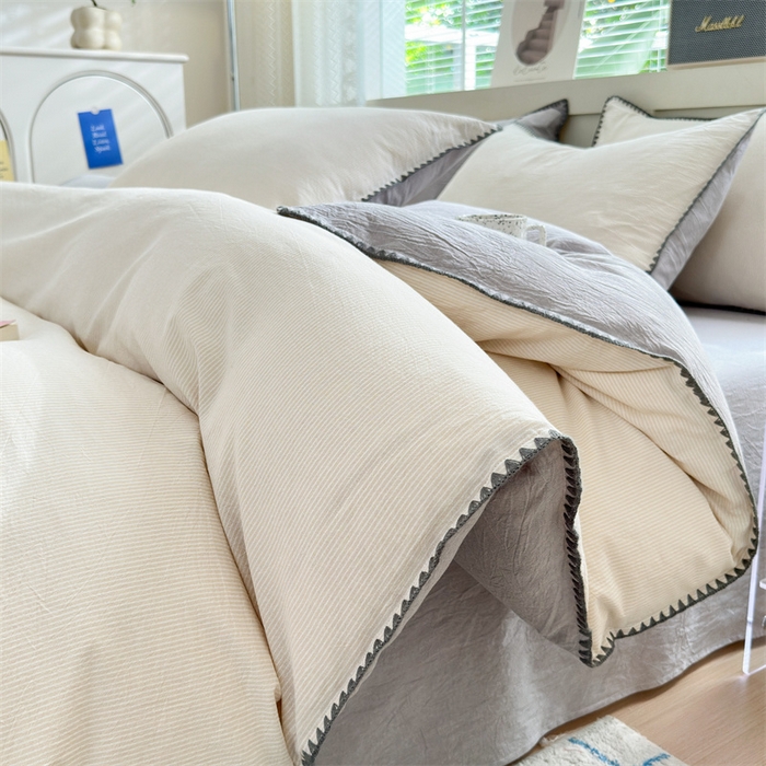91家纺网 家纺一手货源 找家纺 晚依家纺 2024新款全棉色织水洗棉贝壳边绣三角针工艺四件套--单被套 时光-米灰