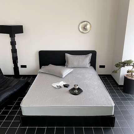 91家纺网 家纺一手货源 找家纺 （总）可恩欣 2025爆款A类抗菌轻奢凉感PE提花软席凉席床笠款条席款