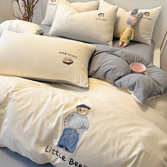 91家纺网 家纺一手货源 找家纺 眠帛家居 2024新款水洗棉提花刺绣四件套-熊先生 熊先生-奶杏