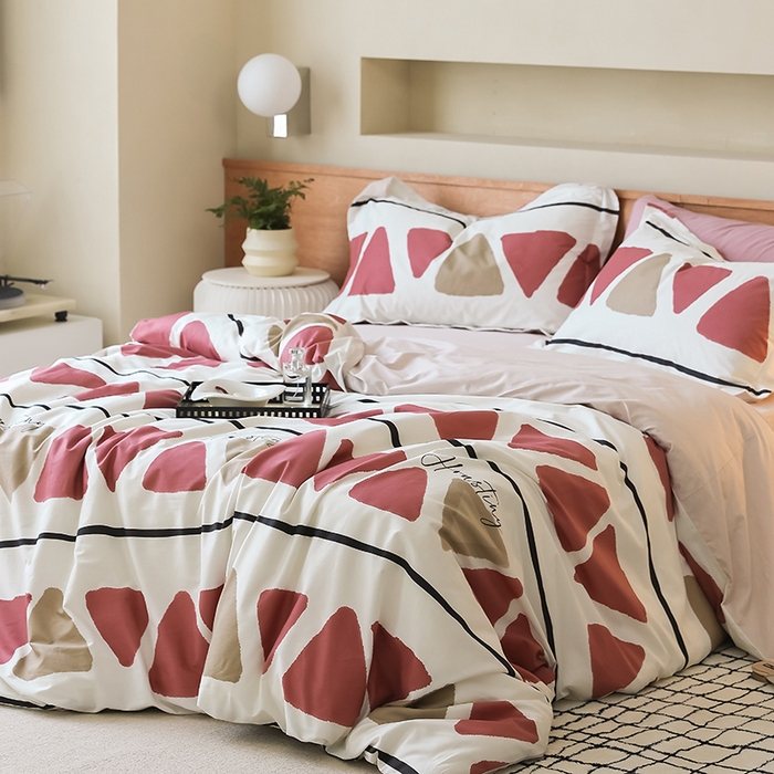 91家纺网 家纺一手货源 找家纺 左右家纺 2024新款全棉生态云棉活性印花四件套 曼塔-红