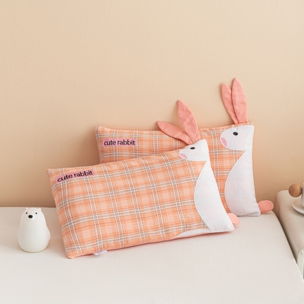 91家纺网 家纺一手货源 找家纺 麦肯锡 2024新款开心兔萌迪儿童枕30*48 粉色