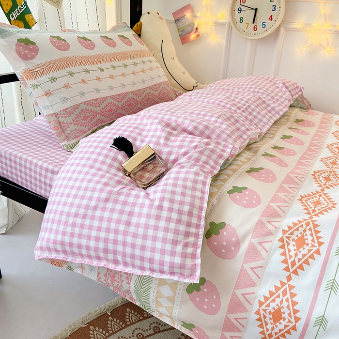 91家纺网 家纺一手货源 找家纺 港岛妹妹 2024新款芦荟棉印花四件套四件套学生床宿舍图 芝芝莓莓