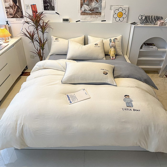 91家纺网 家纺一手货源 找家纺 眠帛家居 2024新款水洗棉提花刺绣四件套-熊先生 熊先生-奶杏