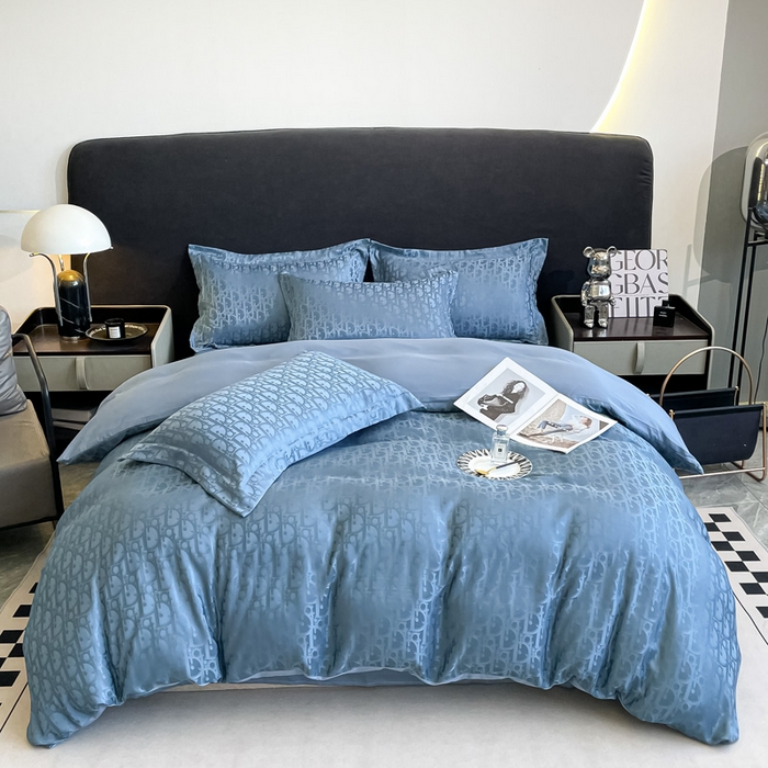 91家纺网 家纺一手货源 找家纺 宅家居 2024新款轻奢高精密贡缎提花臻品真丝四件套 迪奥-蓝色