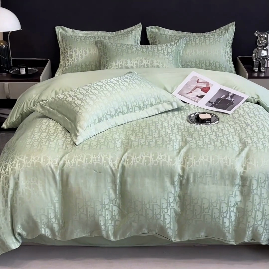 91家纺网 家纺一手货源 找家纺 宅家居 2024新款轻奢高精密贡缎提花臻品真丝四件套 迪奥-绿色