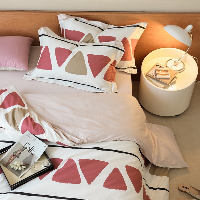 91家纺网 家纺一手货源 找家纺 左右家纺 2024新款全棉生态云棉活性印花四件套 曼塔-红