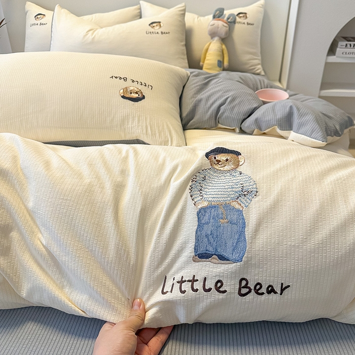 91家纺网 家纺一手货源 找家纺 眠帛家居 2024新款水洗棉提花刺绣四件套-熊先生 熊先生-奶杏