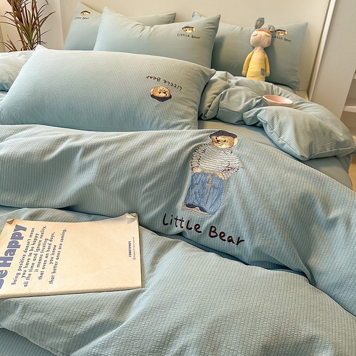 91家纺网 家纺一手货源 找家纺 眠帛家居 2024新款水洗棉提花刺绣四件套-熊先生 熊先生-繁星蓝