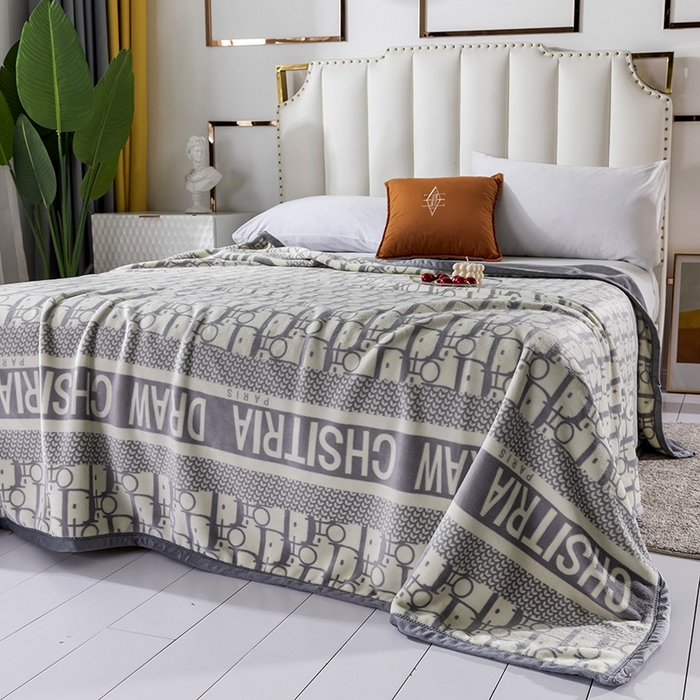 91家纺网 家纺一手货源 找家纺 卡奥家纺 2024新款双层AB版云貂绒毛毯法莱绒休闲盖毯沙发毯空调毯子 迪拉-灰