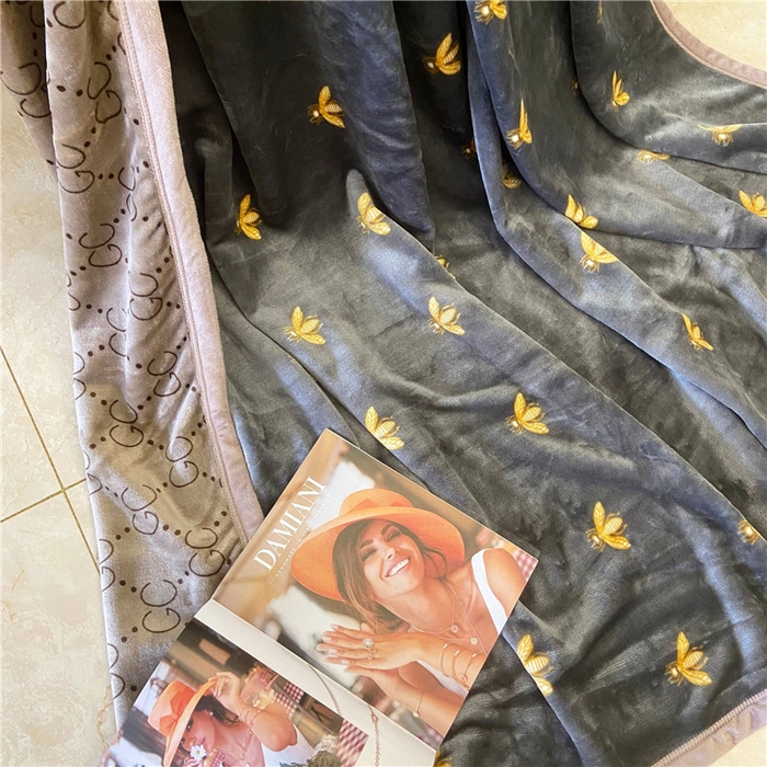 91家纺网 家纺一手货源 找家纺 卡奥家纺 2024新款双层AB版云貂绒毛毯法莱绒休闲盖毯沙发毯空调毯子 圣比得