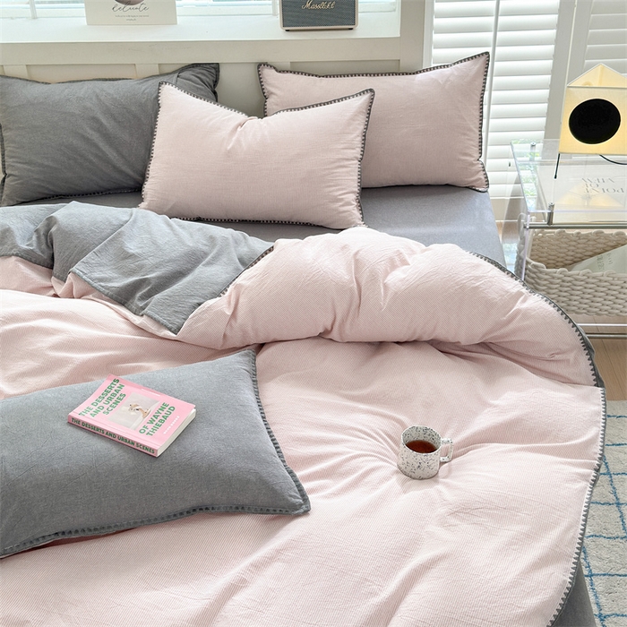 91家纺网 家纺一手货源 找家纺 晚依家纺 2024新款全棉色织水洗棉贝壳边绣三角针工艺四件套--单被套 时光-粉灰