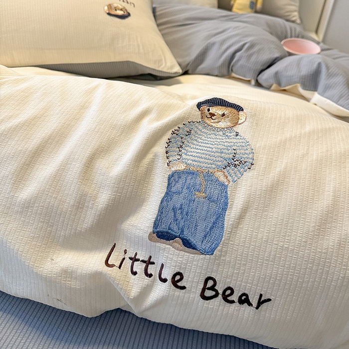 91家纺网 家纺一手货源 找家纺 眠帛家居 2024新款水洗棉提花刺绣四件套-熊先生 熊先生-奶杏