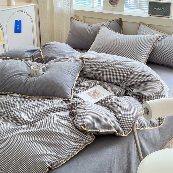 91家纺网 家纺一手货源 找家纺 晚依家纺 2024新款全棉色织水洗棉贝壳边绣三角针工艺四件套--单被套 遇见-中灰