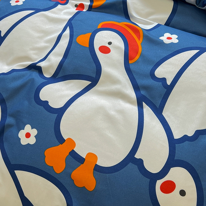 91家纺网 家纺一手货源 找家纺 港岛妹妹 2024新款芦荟棉印花单被套 呆萌鹅