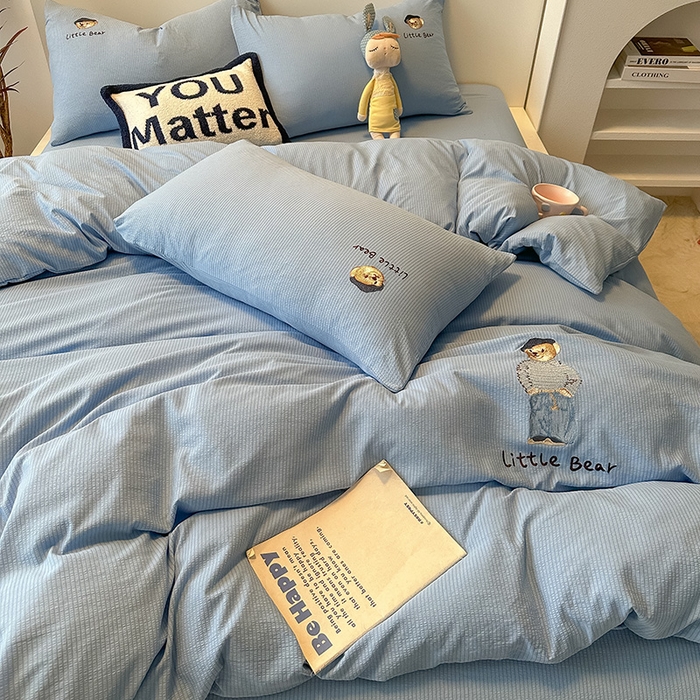 91家纺网 家纺一手货源 找家纺 眠帛家居 2024新款水洗棉提花刺绣四件套-熊先生 熊先生-晴山蓝