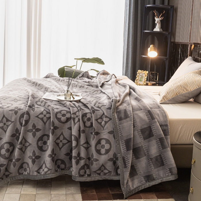 91家纺网 家纺一手货源 找家纺 卡奥家纺 2024新款双层AB版云貂绒毛毯法莱绒休闲盖毯沙发毯空调毯子 星洛-灰