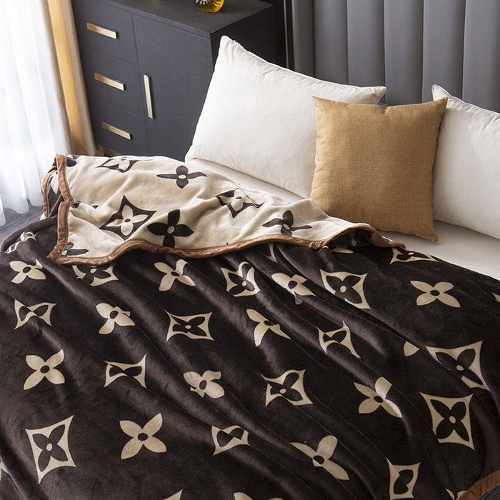 91家纺网 家纺一手货源 找家纺 卡奥家纺 2024新款双层AB版云貂绒毛毯法莱绒休闲盖毯沙发毯空调毯子 星洛咖