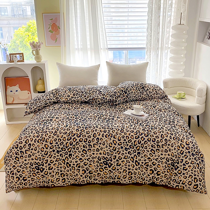 91家纺网 家纺一手货源 找家纺 梵巢家纺 芦荟棉被套，被罩化纤被套豹纹