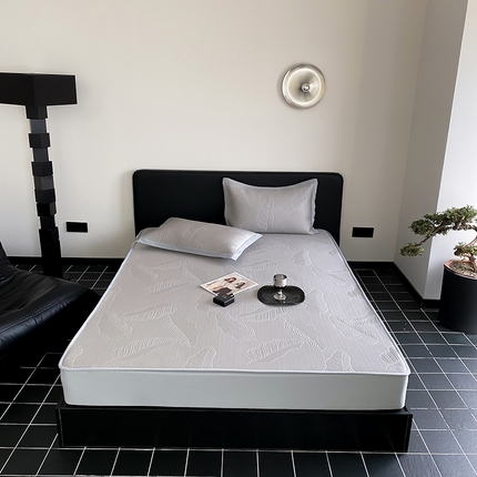 91家纺网 家纺一手货源 找家纺 （总）可恩欣 2025爆款A类抗菌轻奢凉感PE提花软席凉席床笠款条席款